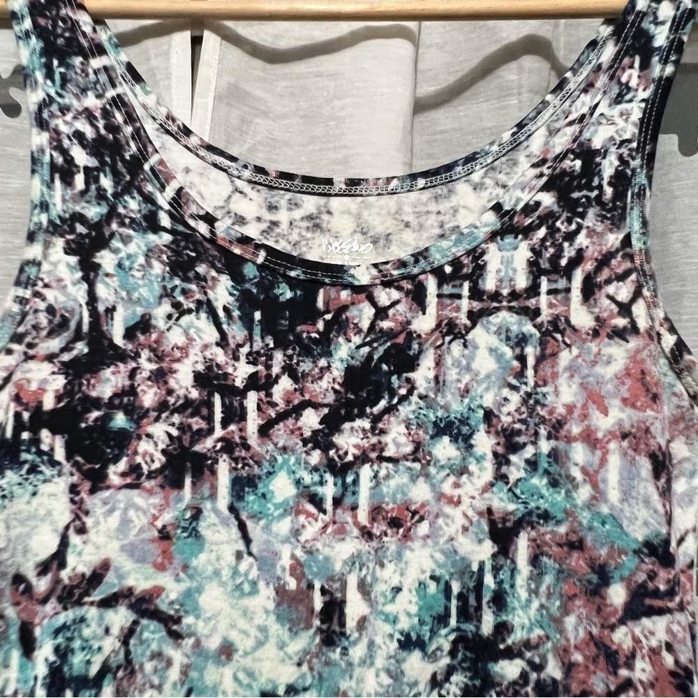 Top - Picture 4 of 6